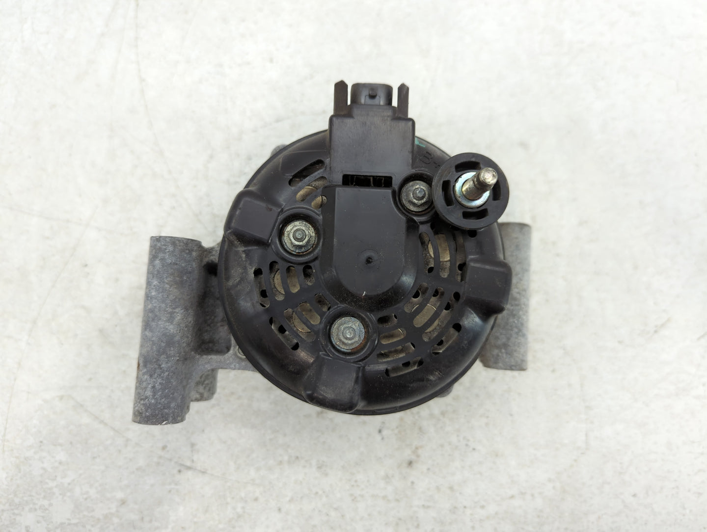 2014-2017 Buick Regal Alternator Replacement Generator Charging Assembly Engine OEM P/N:TN104210-1902 13592810 Fits OEM Used