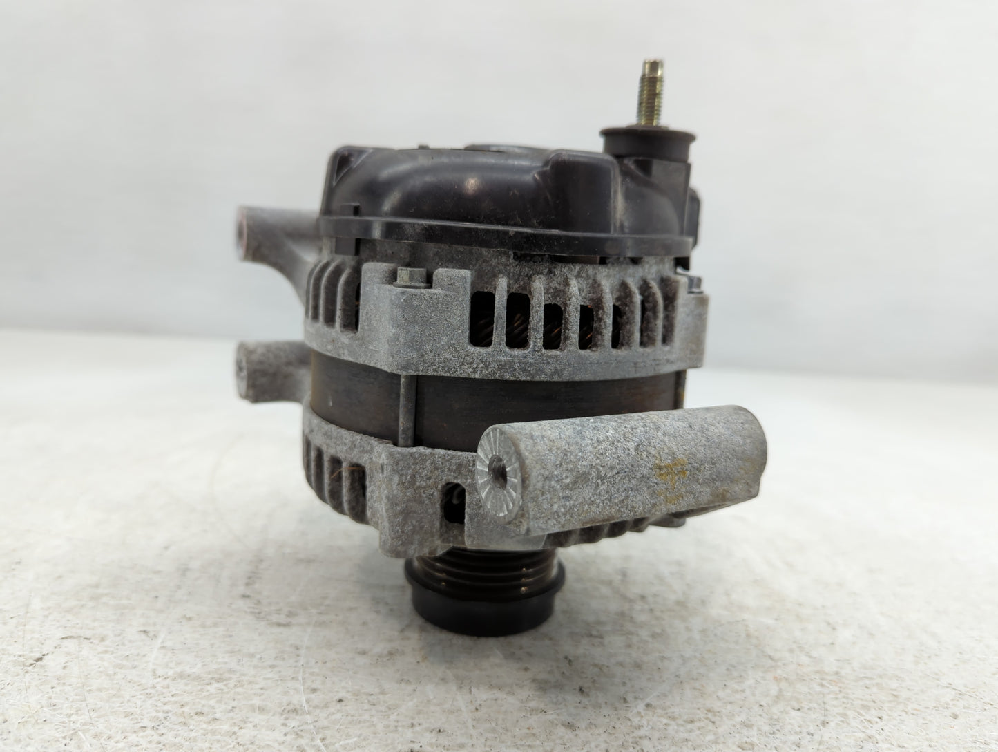 2014-2017 Buick Regal Alternator Replacement Generator Charging Assembly Engine OEM P/N:TN104210-1902 13592810 Fits OEM Used