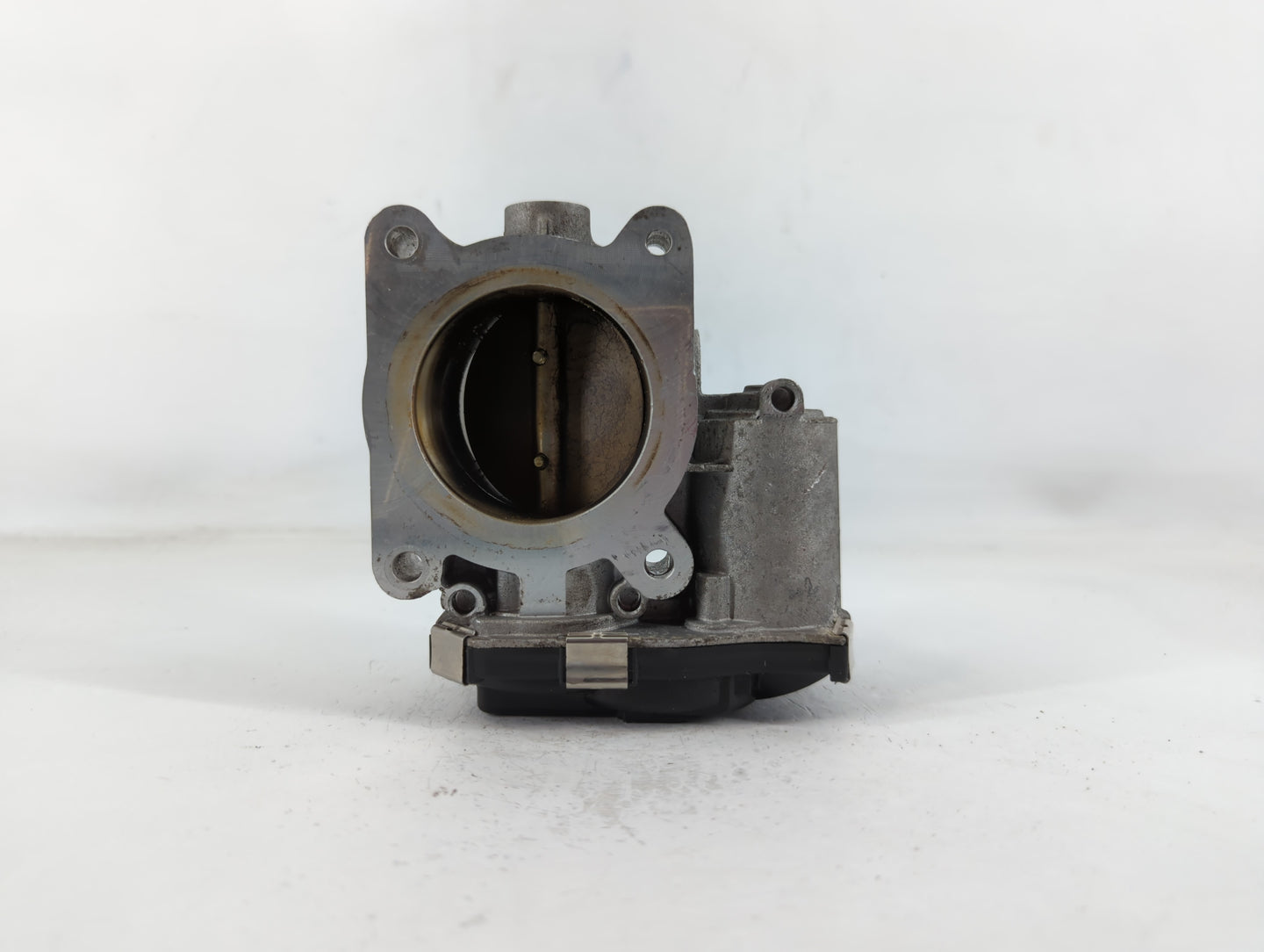 2014-2017 Buick Regal Throttle Body P/N:12627067DA Fits Fits 2013 2014 2015 2016 2017 2018 2019 2020 2021 OEM Used Auto Part