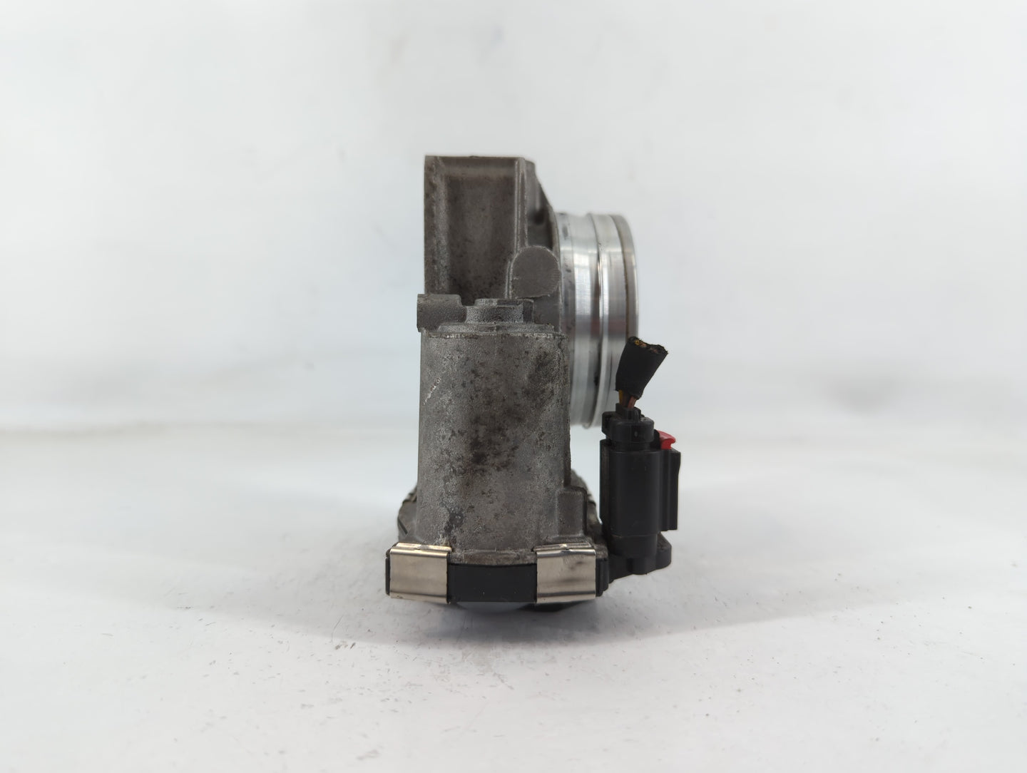 2014-2017 Buick Regal Throttle Body P/N:12627067DA Fits Fits 2013 2014 2015 2016 2017 2018 2019 2020 2021 OEM Used Auto Part