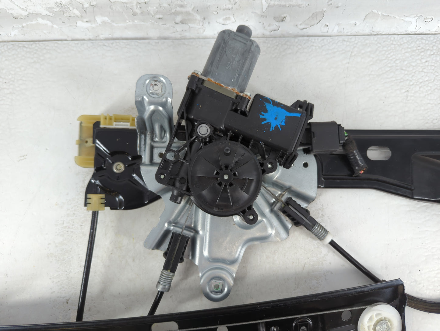 2011-2017 Buick Regal Driver Left Front Window Regulator - Oemusedautoparts1.com