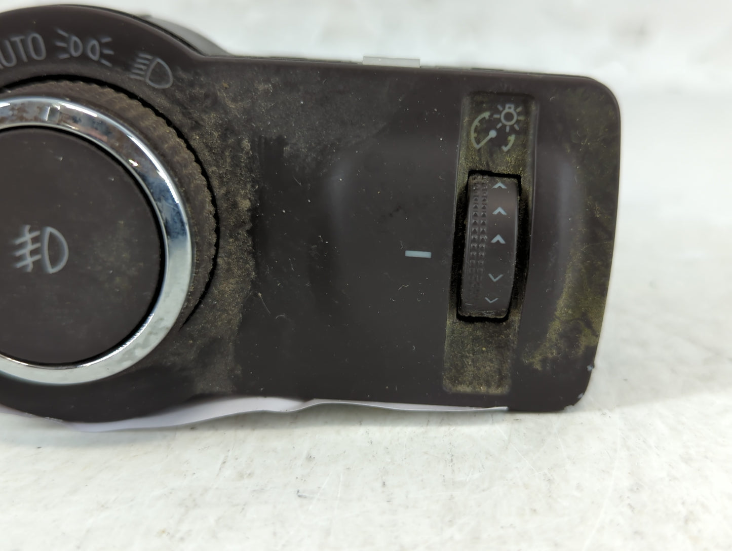 2014-2017 Buick Regal Headlight Head Light Switch Lamp Control - Oemusedautoparts1.com
