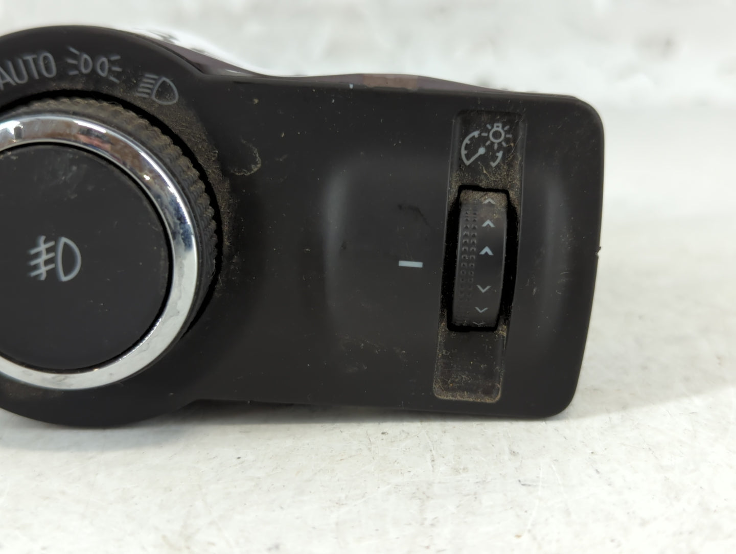 2014-2017 Buick Regal Headlight Head Light Switch Lamp Control 22901646 - Oemusedautoparts1.com