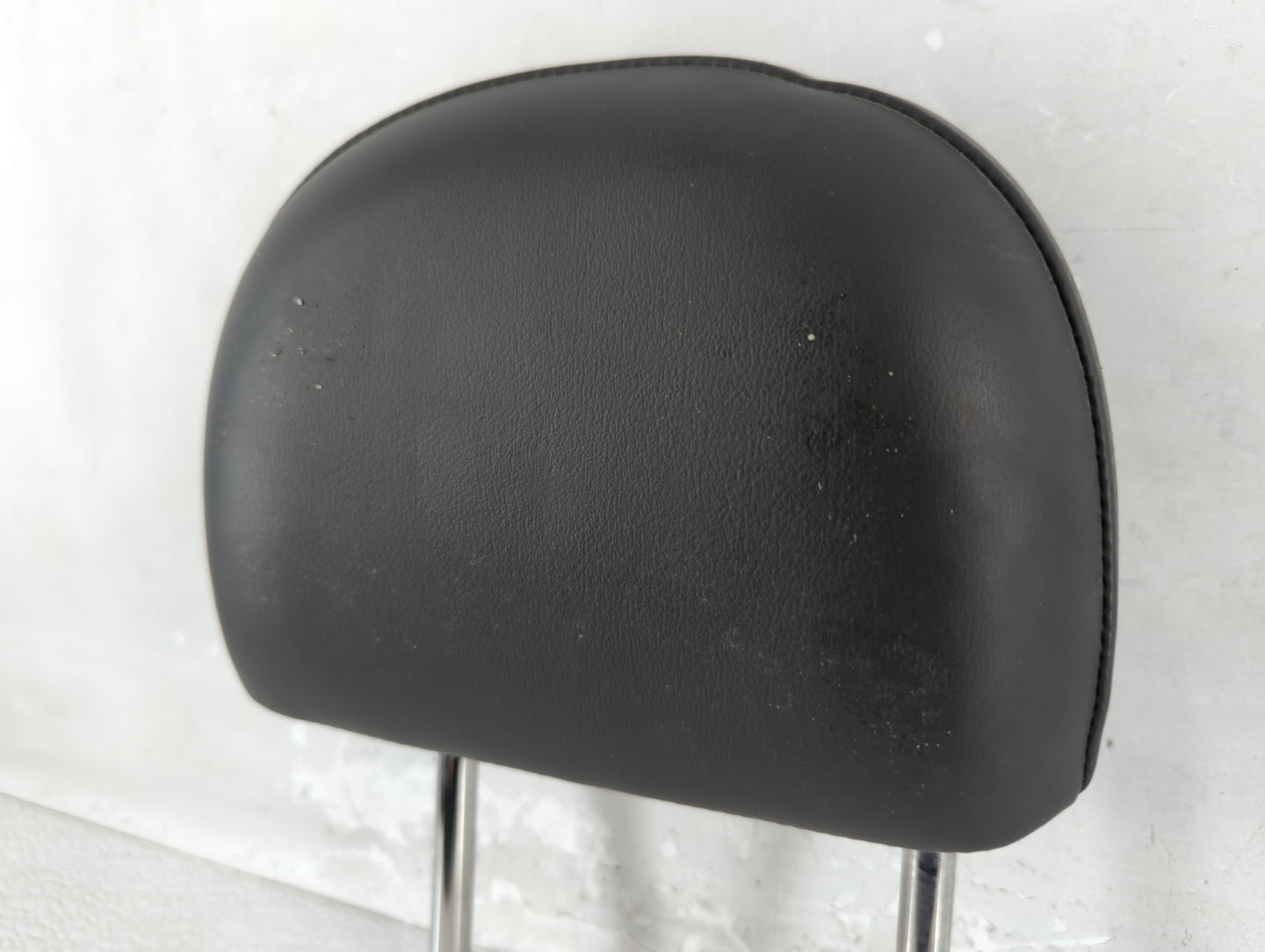 2015 Buick Regal Headrest Head Rest Rear Center Seat Fits OEM Used Auto Parts - Oemusedautoparts1.com
