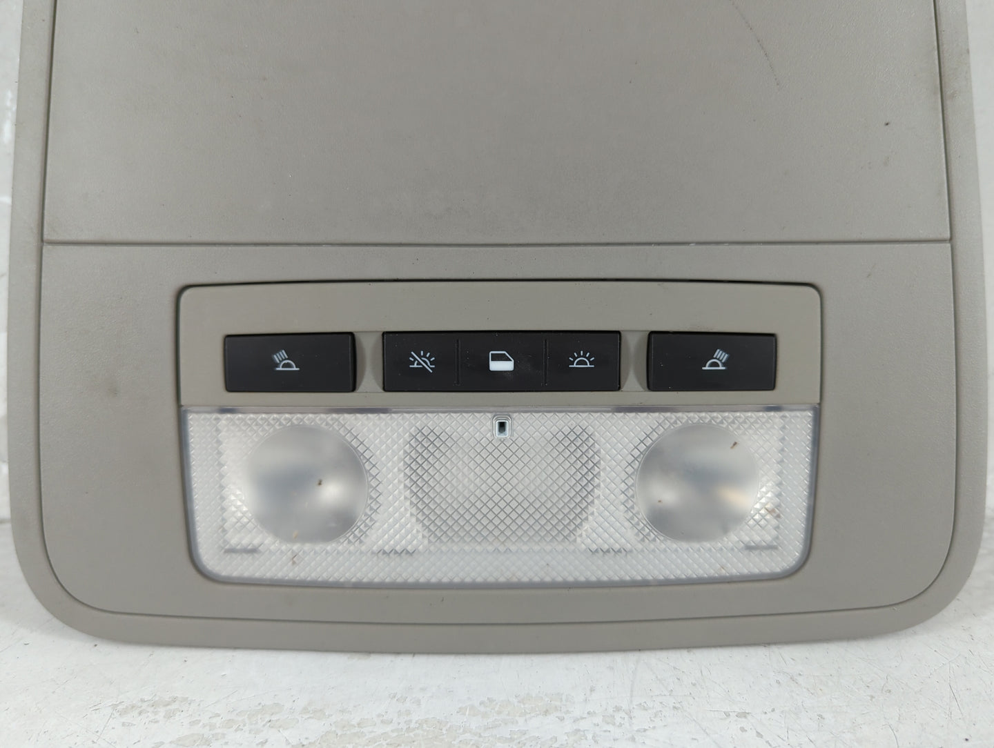 2015 Buick Regal Overhead Roof Console Interior Dome Light - Oemusedautoparts1.com