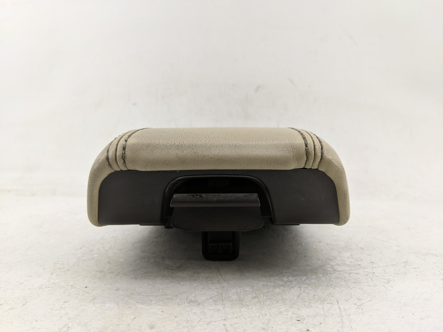 2015-2017 Buick Verano Center Console Armrest Cover Lid Fits Fits 2015 2016 2017 OEM Used Auto Parts - Oemusedautoparts1.com
