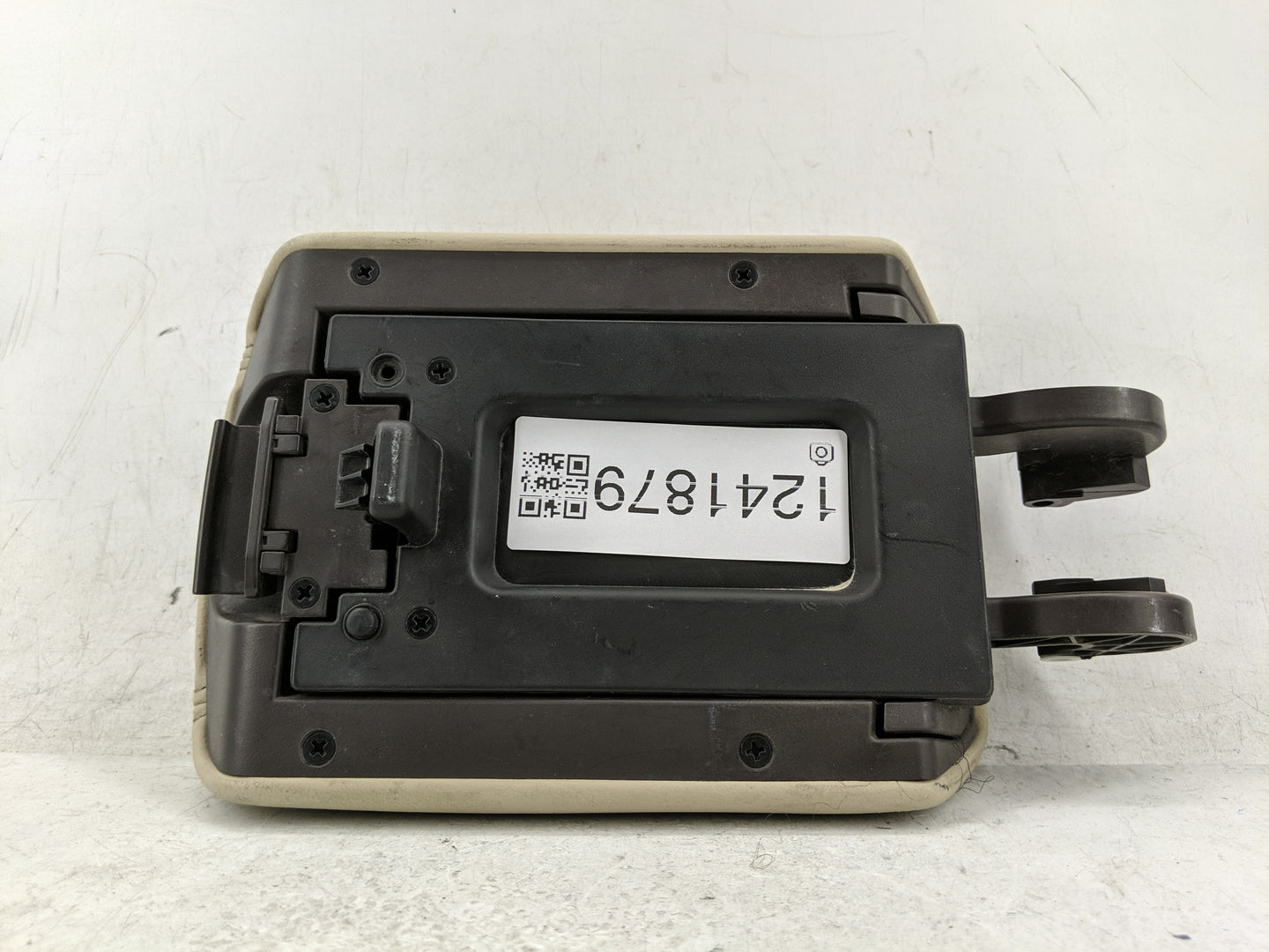 2015-2017 Buick Verano Center Console Armrest Cover Lid Fits Fits 2015 2016 2017 OEM Used Auto Parts - Oemusedautoparts1.com