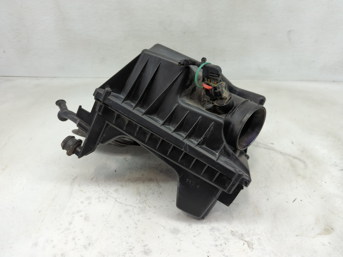 2013-2016 Buick Verano Air Cleaner Intake-duct Hose Tube - Oemusedautoparts1.com