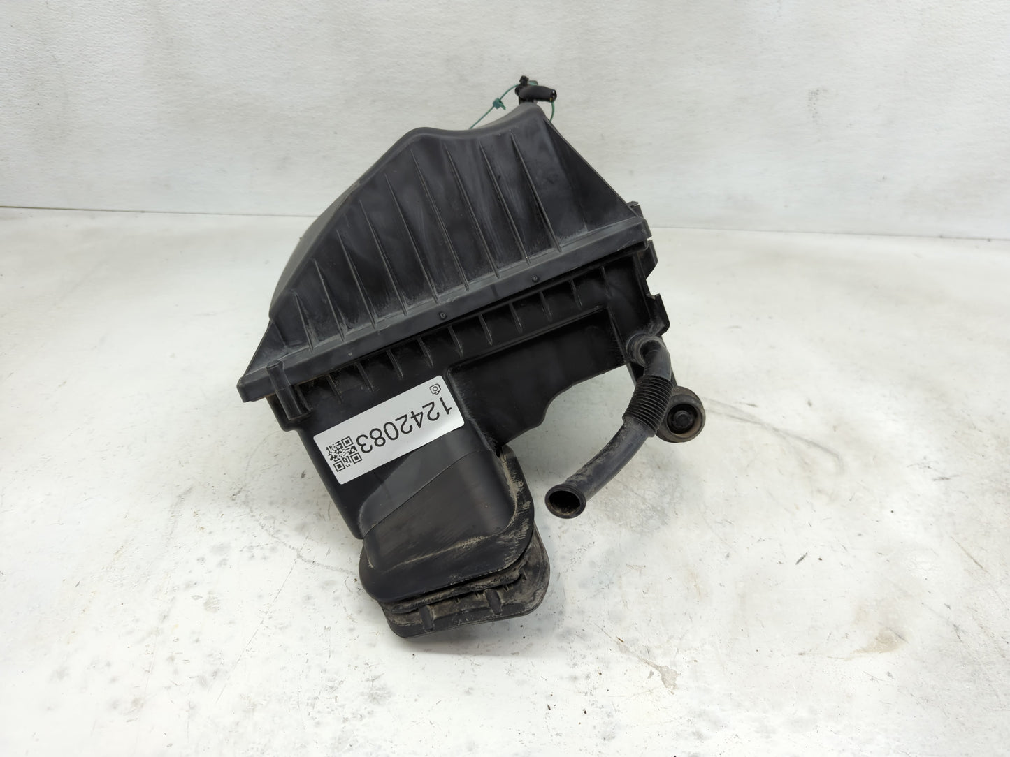 2013-2016 Buick Verano Air Cleaner Intake-duct Hose Tube - Oemusedautoparts1.com