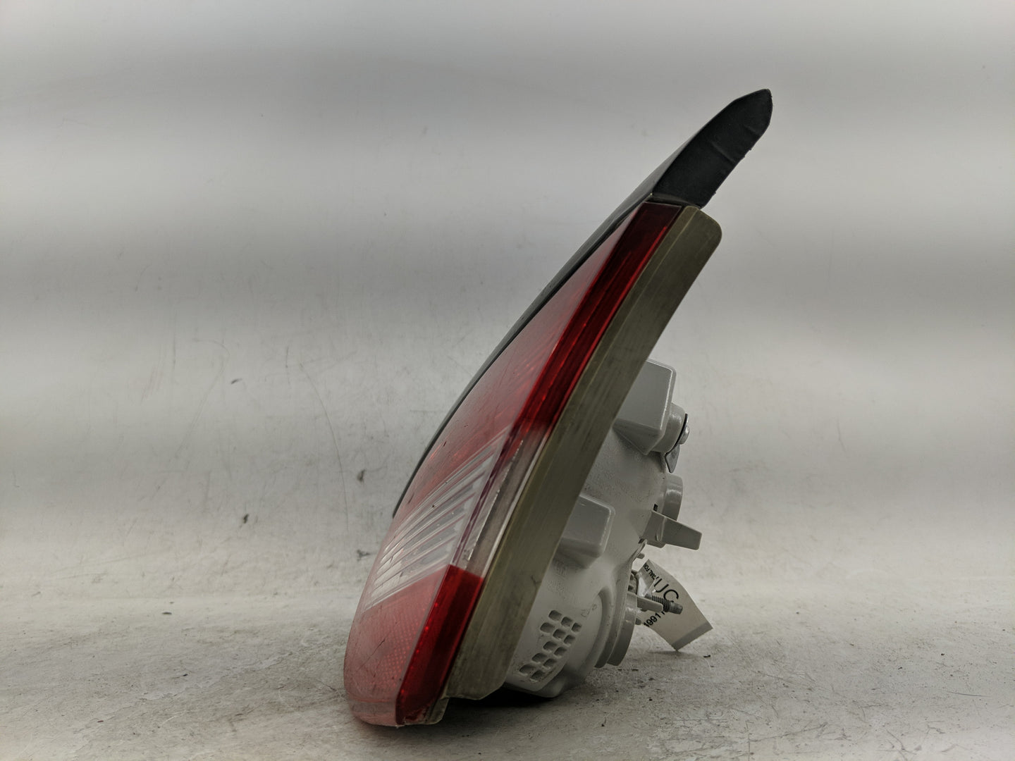 2015 Buick Verano Passenger Right Side Deck Lid Mounted Tail Light - Oemusedautoparts1.com