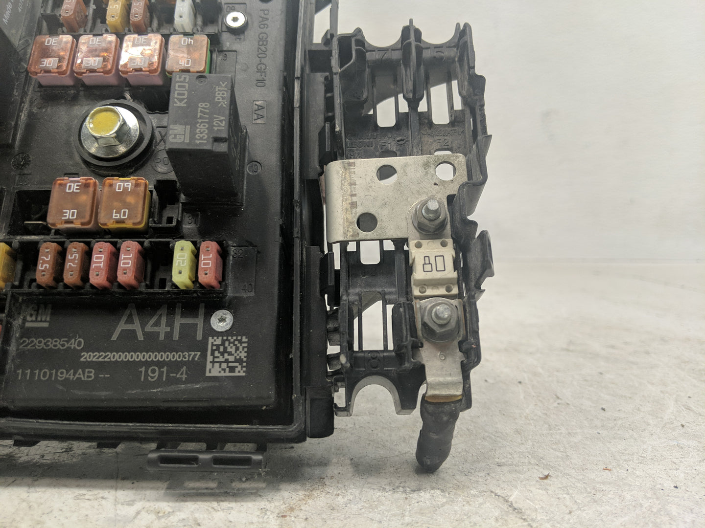 2013-2016 Buick Verano Fusebox Fuse Box Panel Relay Module P/N:22938540 Fits Fits 2013 2014 2015 2016 OEM Used Auto Parts - 