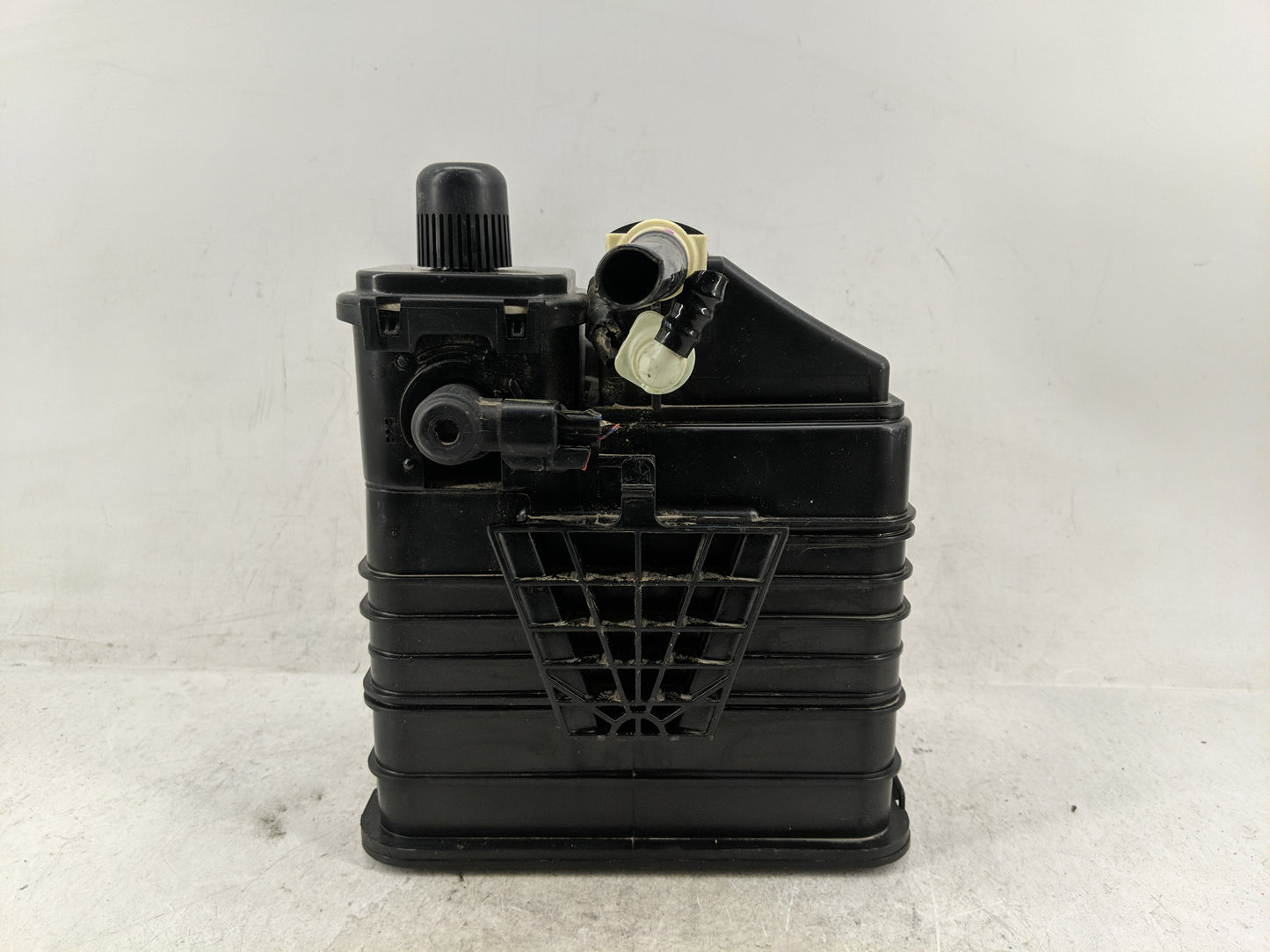 2015 Buick Verano Fuel Vapor Charcoal Canister 1243604 - Oemusedautoparts1.com