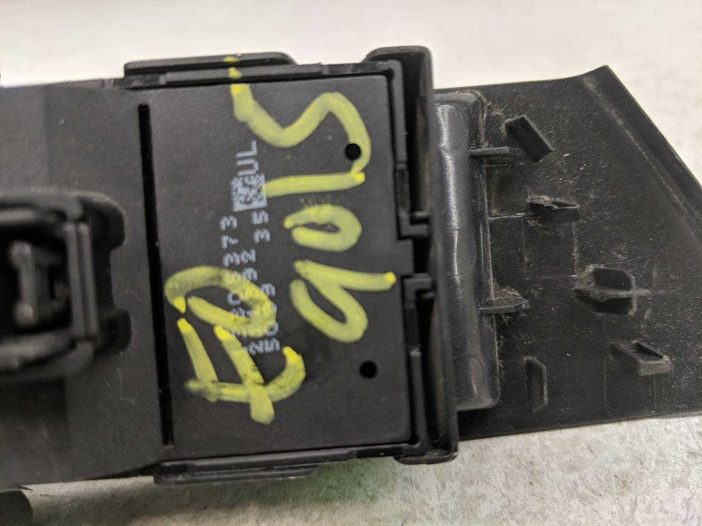 2015-2017 Buick Verano Master Power Window Switch Replacement Driver Side Left Fits Fits 2015 2016 2017 OEM Used Auto Parts 
