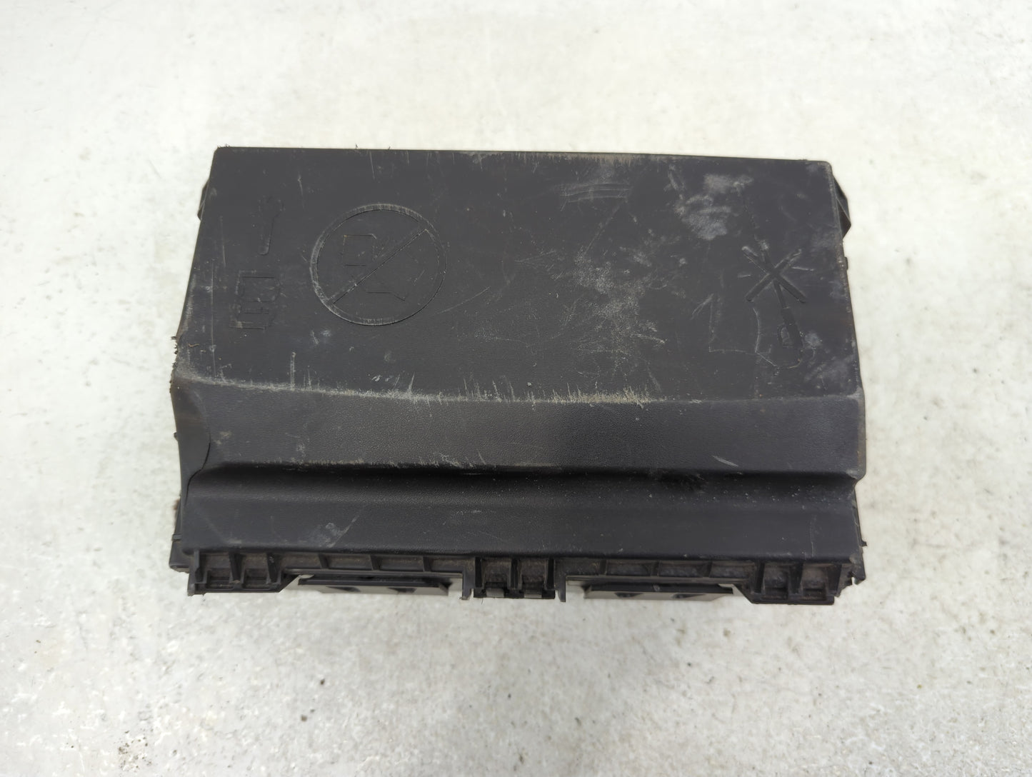 2013-2016 Buick Verano Fusebox Fuse Box Panel Relay Module P/N:22938539 Fits Fits 2013 2014 2015 2016 OEM Used Auto Parts - 