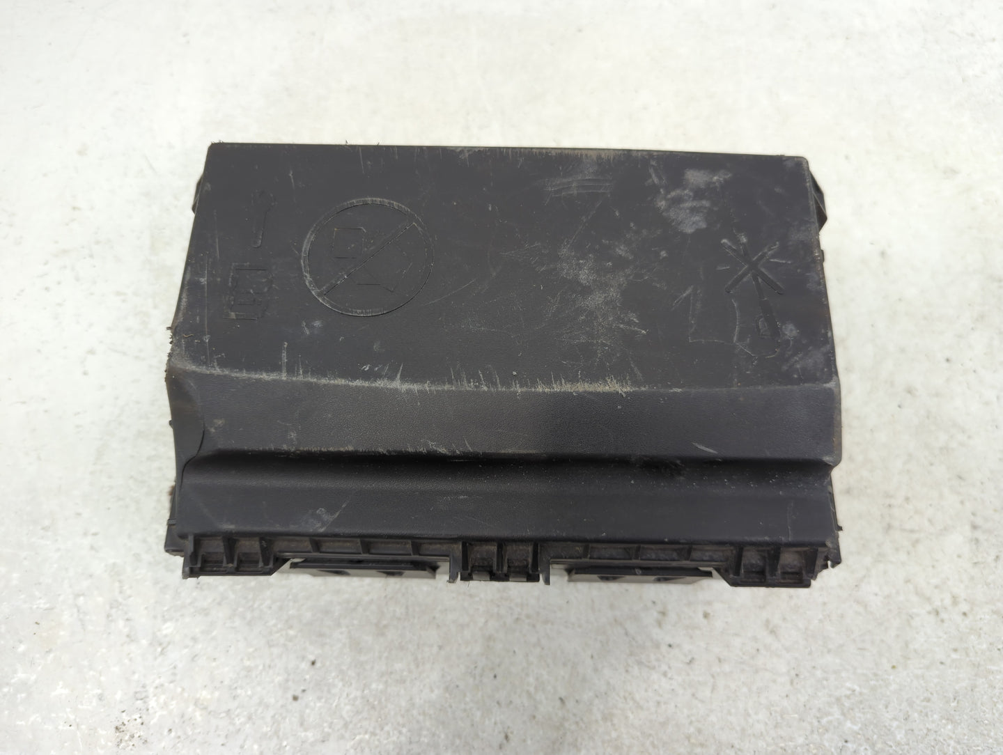 2013-2016 Buick Verano Fusebox Fuse Box Panel Relay Module P/N:22938539 Fits Fits 2013 2014 2015 2016 OEM Used Auto Parts - 