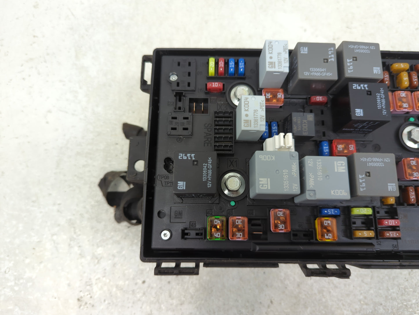 2013-2016 Buick Verano Fusebox Fuse Box Panel Relay Module P/N:22938539 Fits Fits 2013 2014 2015 2016 OEM Used Auto Parts - 