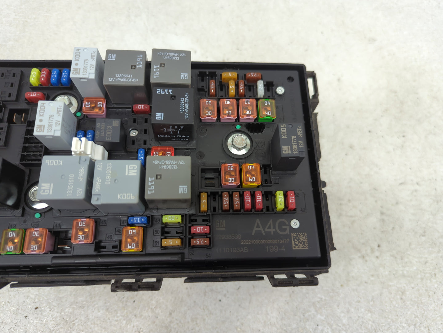 2013-2016 Buick Verano Fusebox Fuse Box Panel Relay Module P/N:22938539 Fits Fits 2013 2014 2015 2016 OEM Used Auto Parts - 