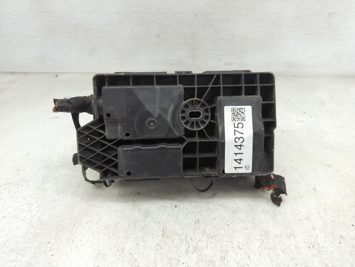 2013-2016 Buick Verano Fusebox Fuse Box Panel Relay Module P/N:22938539 Fits Fits 2013 2014 2015 2016 OEM Used Auto Parts - 
