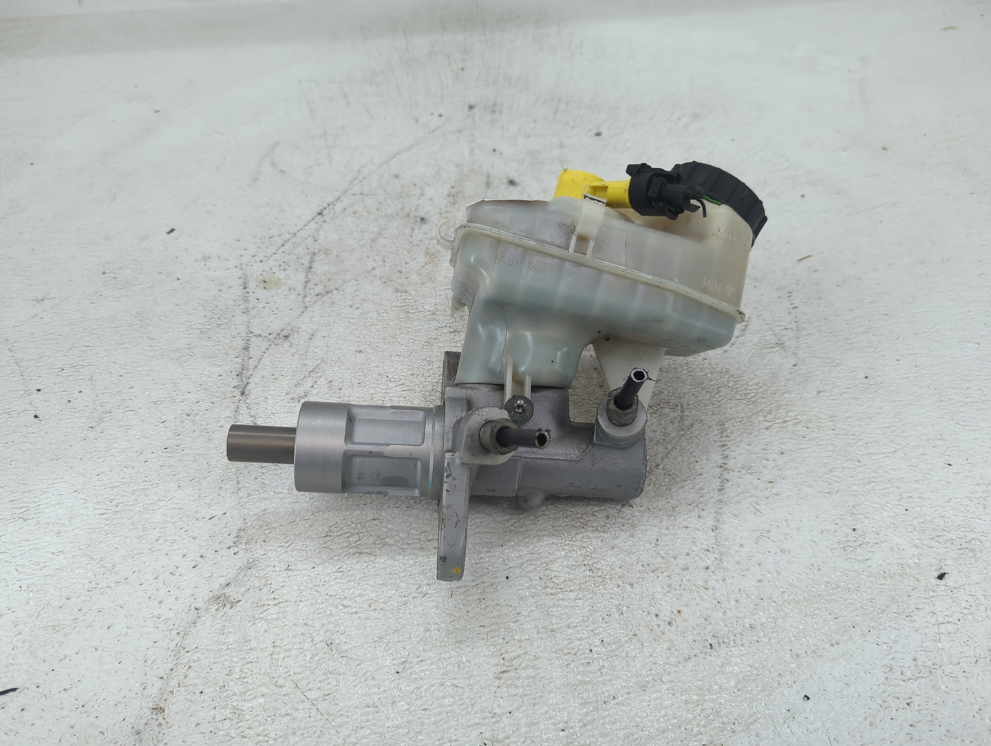 2012-2017 Buick Verano Brake Master Cylinder - Oemusedautoparts1.com