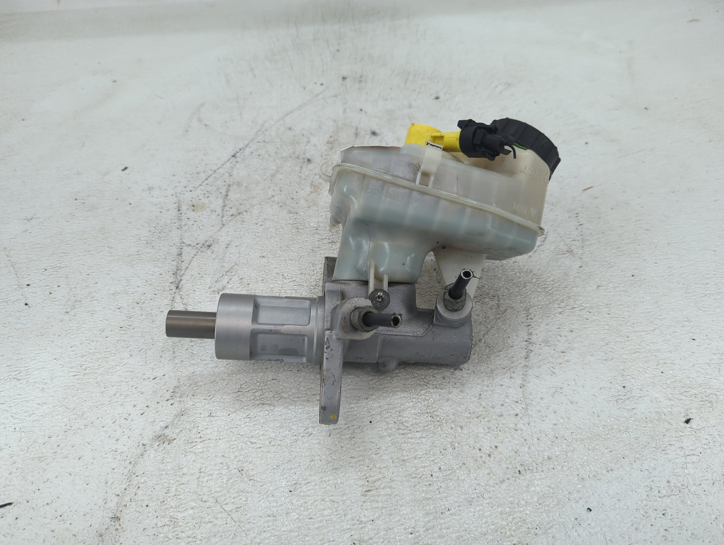 2012-2017 Buick Verano Brake Master Cylinder - Oemusedautoparts1.com