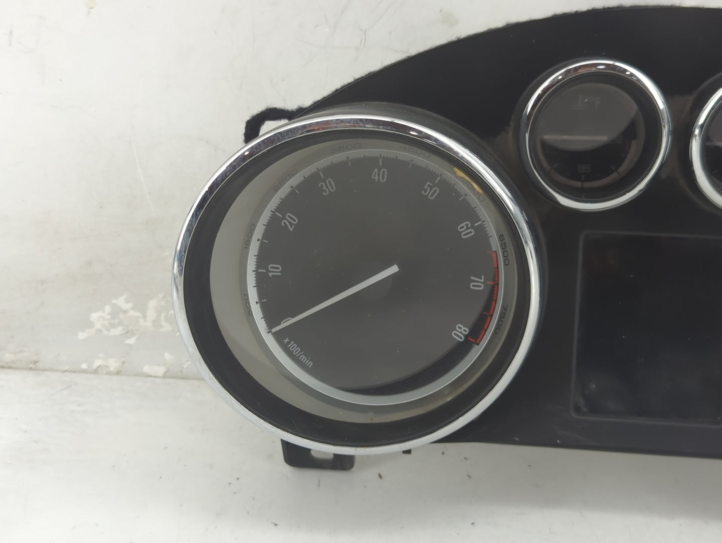 2014-2015 Buick Verano Instrument Cluster Speedometer Gauges P/N:22993180 AFA5 Fits Fits 2014 2015 OEM Used Auto Parts - Oem