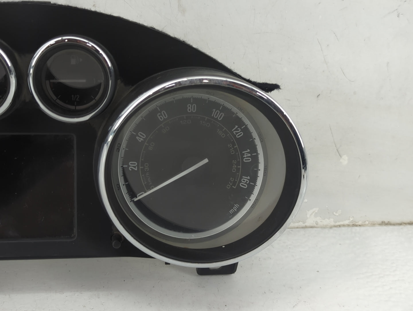 2014-2015 Buick Verano Instrument Cluster Speedometer Gauges P/N:22993180 AFA5 Fits Fits 2014 2015 OEM Used Auto Parts - Oem
