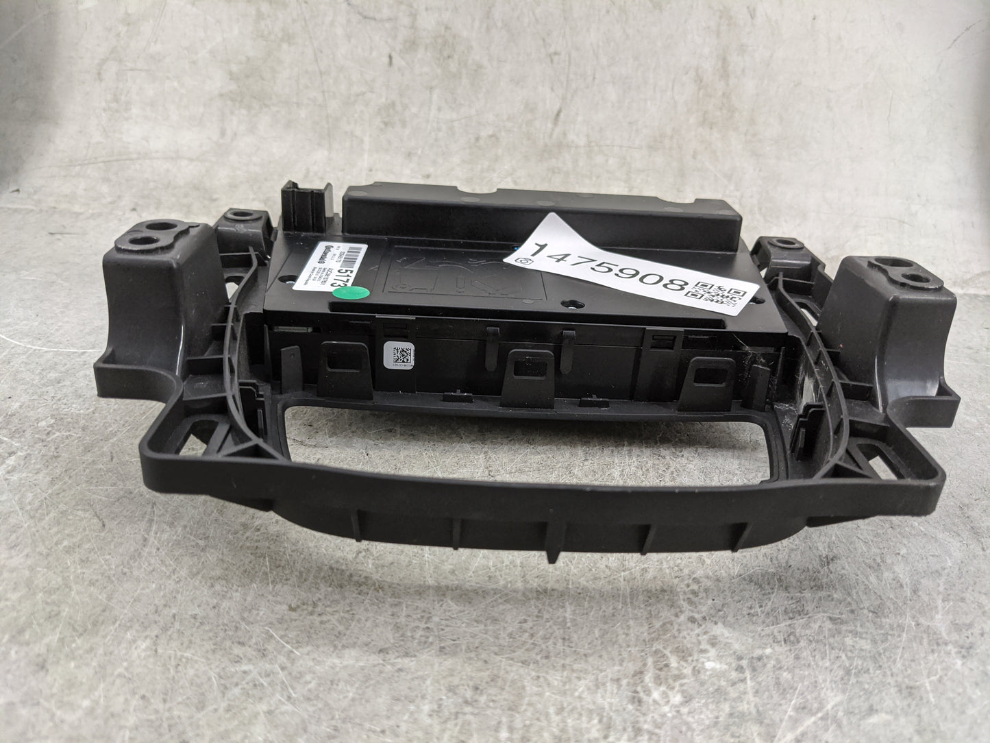 2012-2017 Buick Verano Radio Control Panel 1475908 - Oemusedautoparts1.com