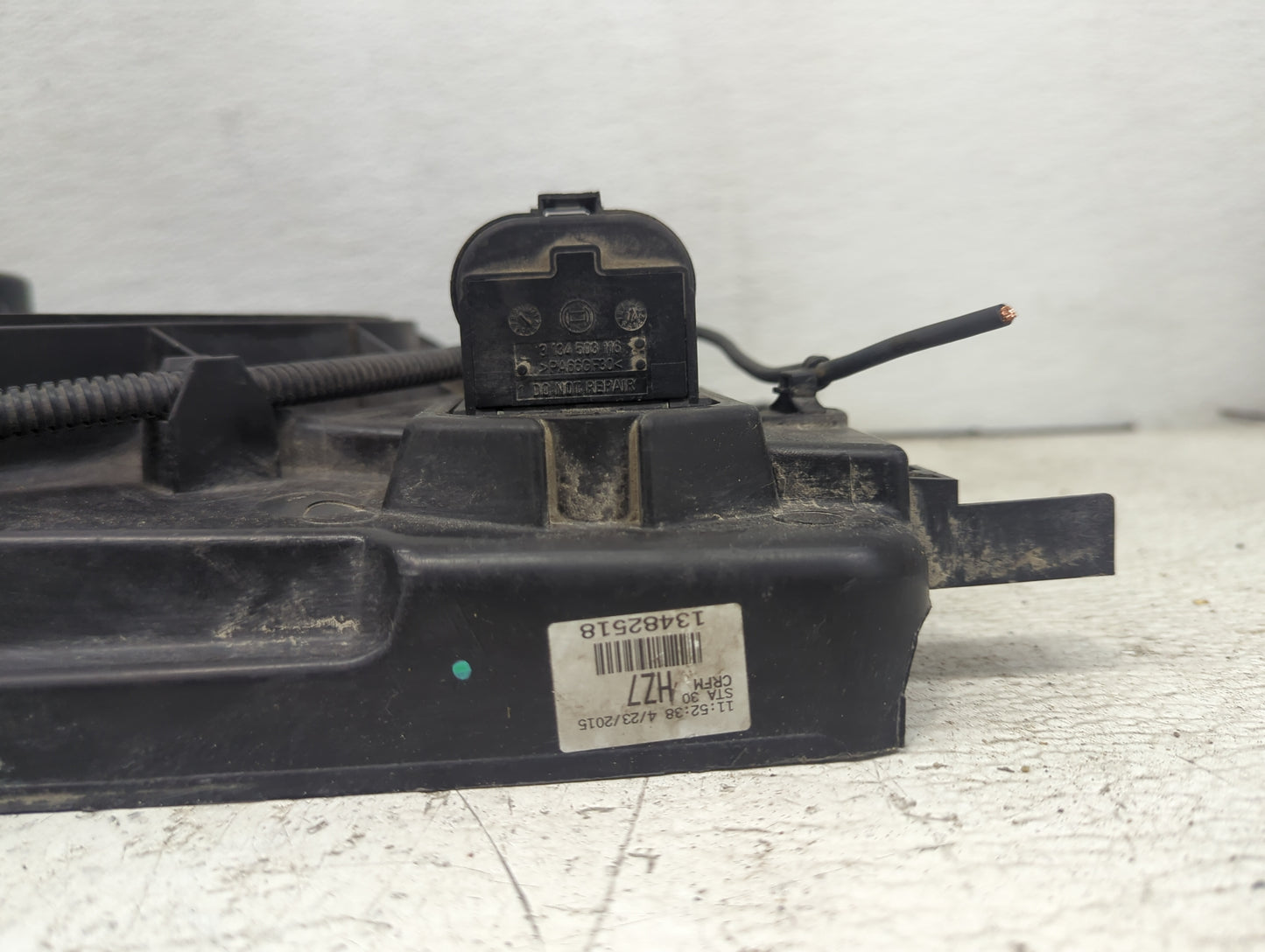 2012-2017 Buick Verano Electric Radiator Cooling Fan Motor Assembly P/N:13482518 Fits Fits 2011 2012 2013 2014 2015 2016 201