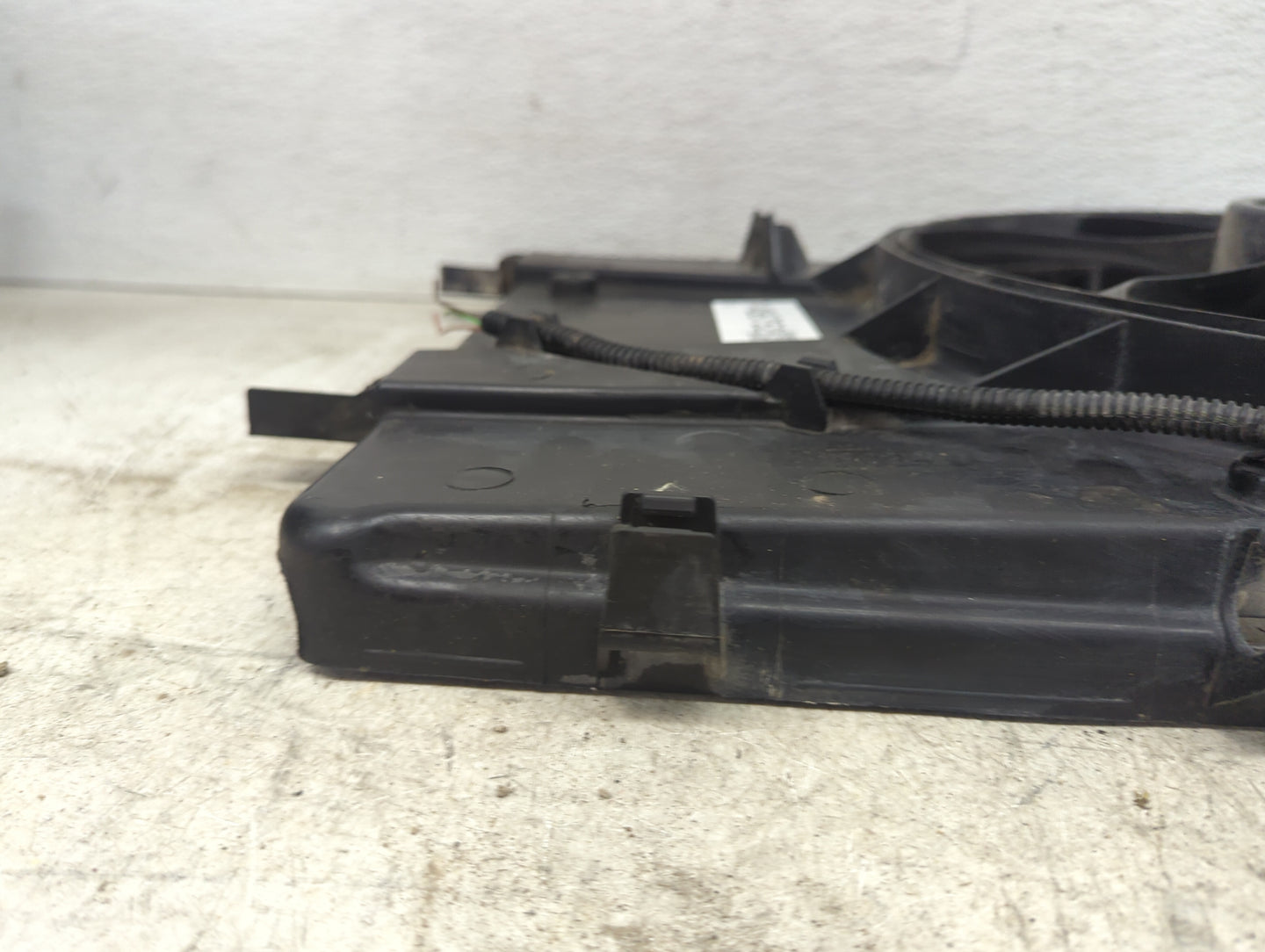 2012-2017 Buick Verano Electric Radiator Cooling Fan Motor Assembly P/N:13482518 Fits Fits 2011 2012 2013 2014 2015 2016 201