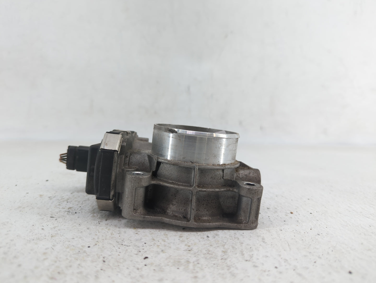 2012-2015 Buick Verano Throttle Body P/N:12627217DA 12632101CA Fits Fits 2012 2013 2014 2015 OEM Used Auto Parts - Oemusedau