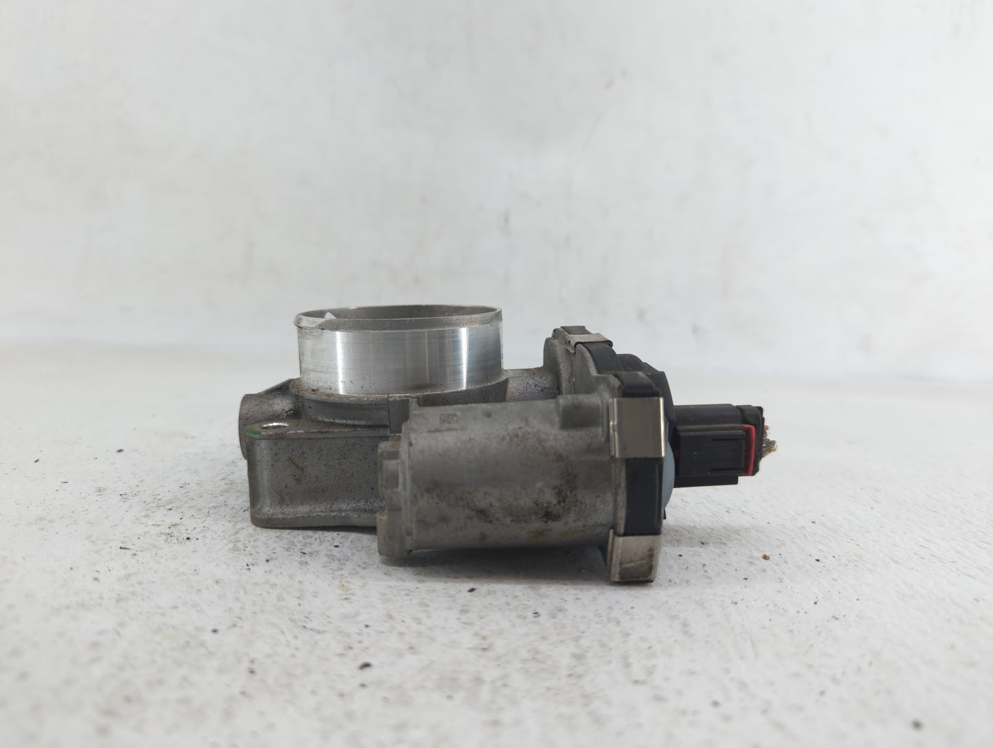 2012-2015 Buick Verano Throttle Body P/N:12627217DA 12632101CA Fits Fits 2012 2013 2014 2015 OEM Used Auto Parts - Oemusedau