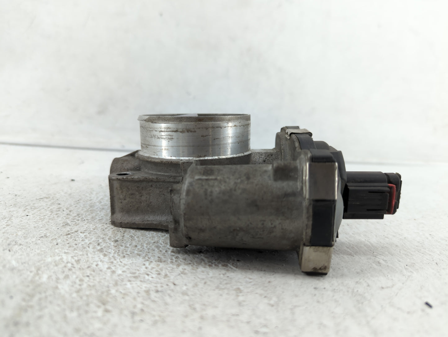 2012-2015 Buick Verano Throttle Body P/N:12627217DA 12632101CA Fits Fits 2012 2013 2014 2015 OEM Used Auto Parts - Oemusedau
