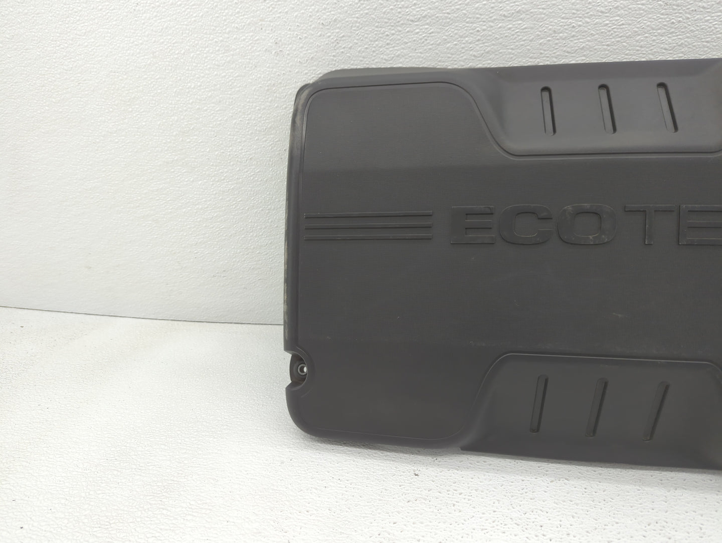 2015 Buick Verano Engine Cover - Oemusedautoparts1.com