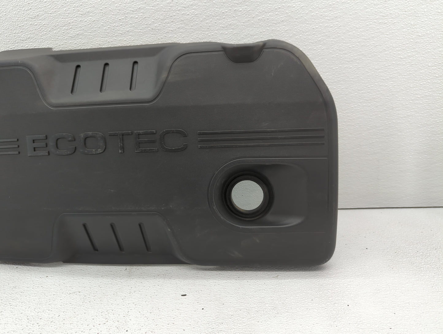 2015 Buick Verano Engine Cover - Oemusedautoparts1.com