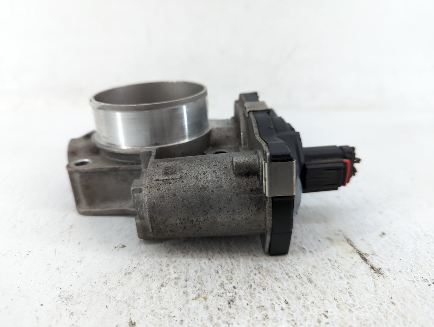 2012-2015 Buick Verano Throttle Body P/N:12632101CA Fits Fits 2012 2013 2014 2015 OEM Used Auto Parts - Oemusedautoparts1.co