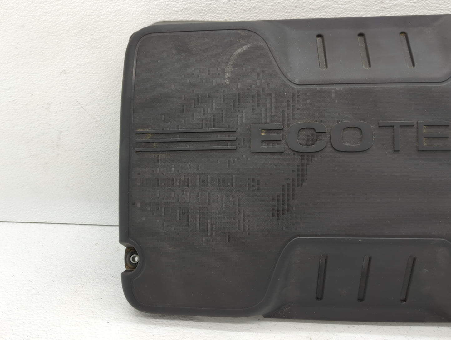 2015 Buick Verano Engine Cover - Oemusedautoparts1.com