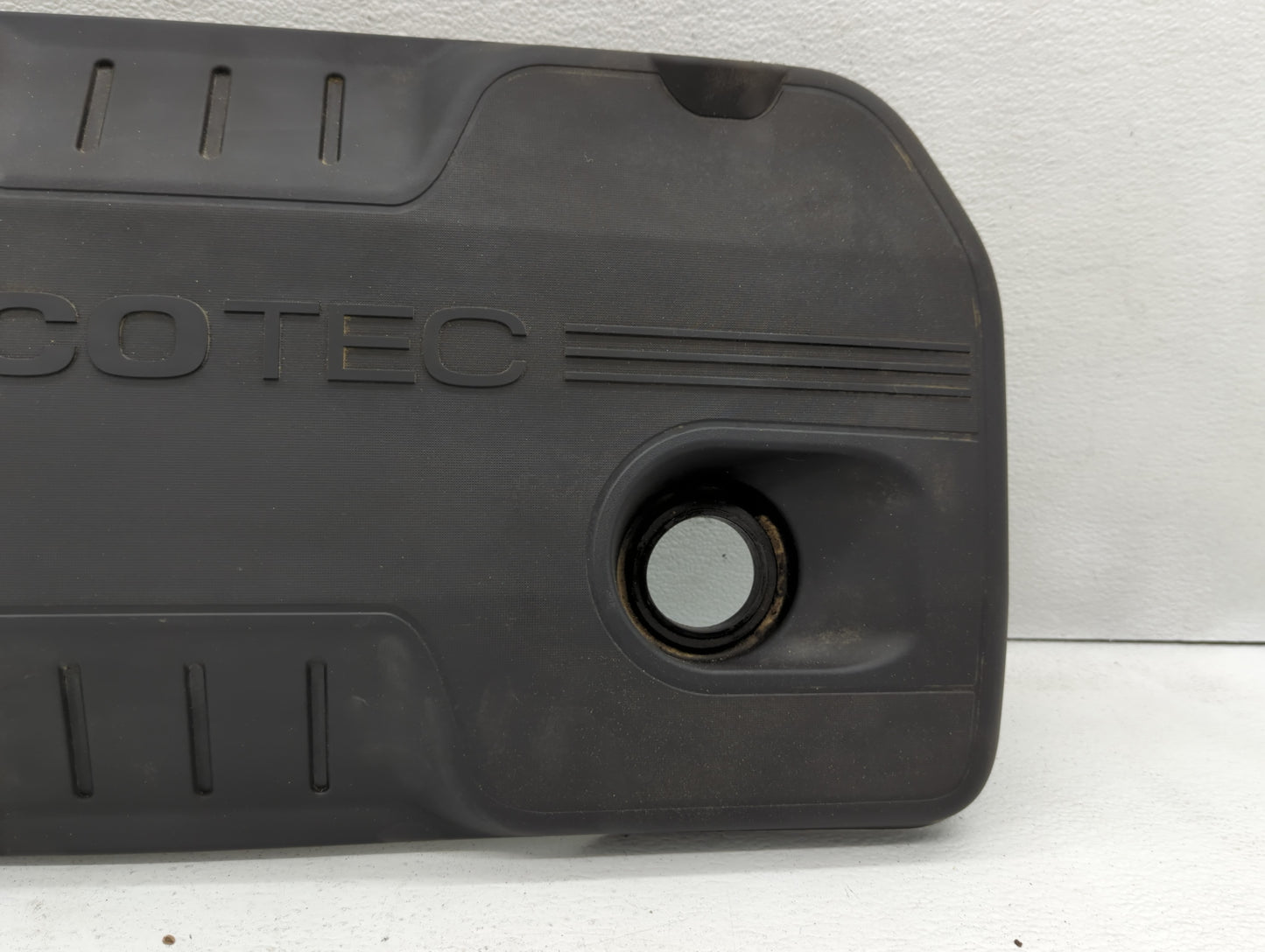 2015 Buick Verano Engine Cover - Oemusedautoparts1.com