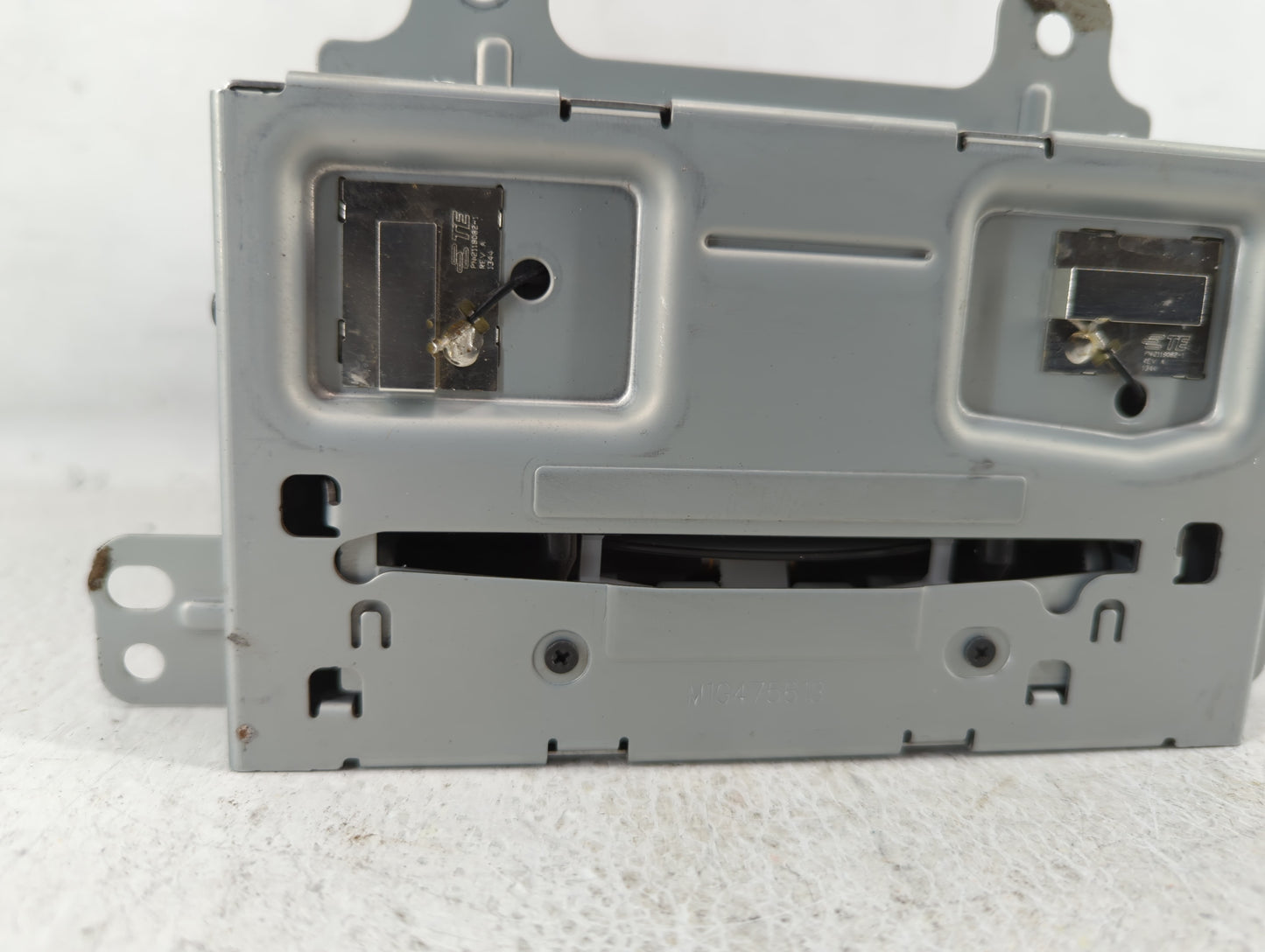 2015-2016 Buick Verano Radio AM FM Cd Player Receiver Replacement P/N:23476256 Fits Fits 2014 2015 2016 2017 OEM Used Auto P