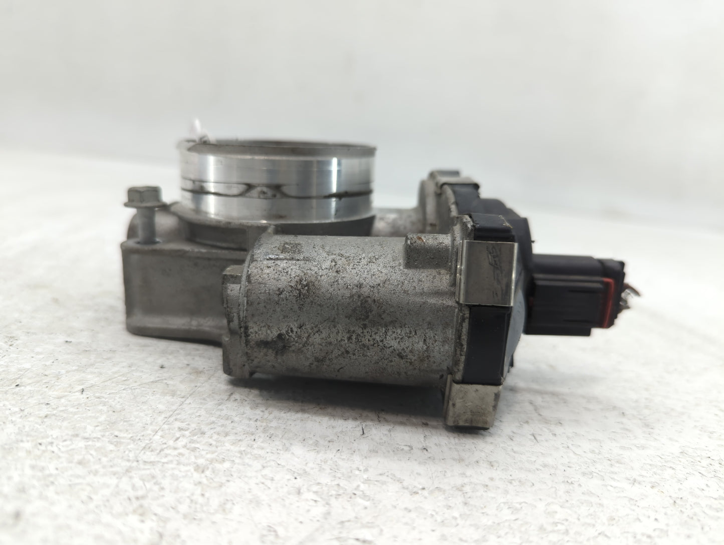 2012-2015 Buick Verano Throttle Body P/N:12632101CA Fits Fits 2012 2013 2014 2015 OEM Used Auto Parts - Oemusedautoparts1.co