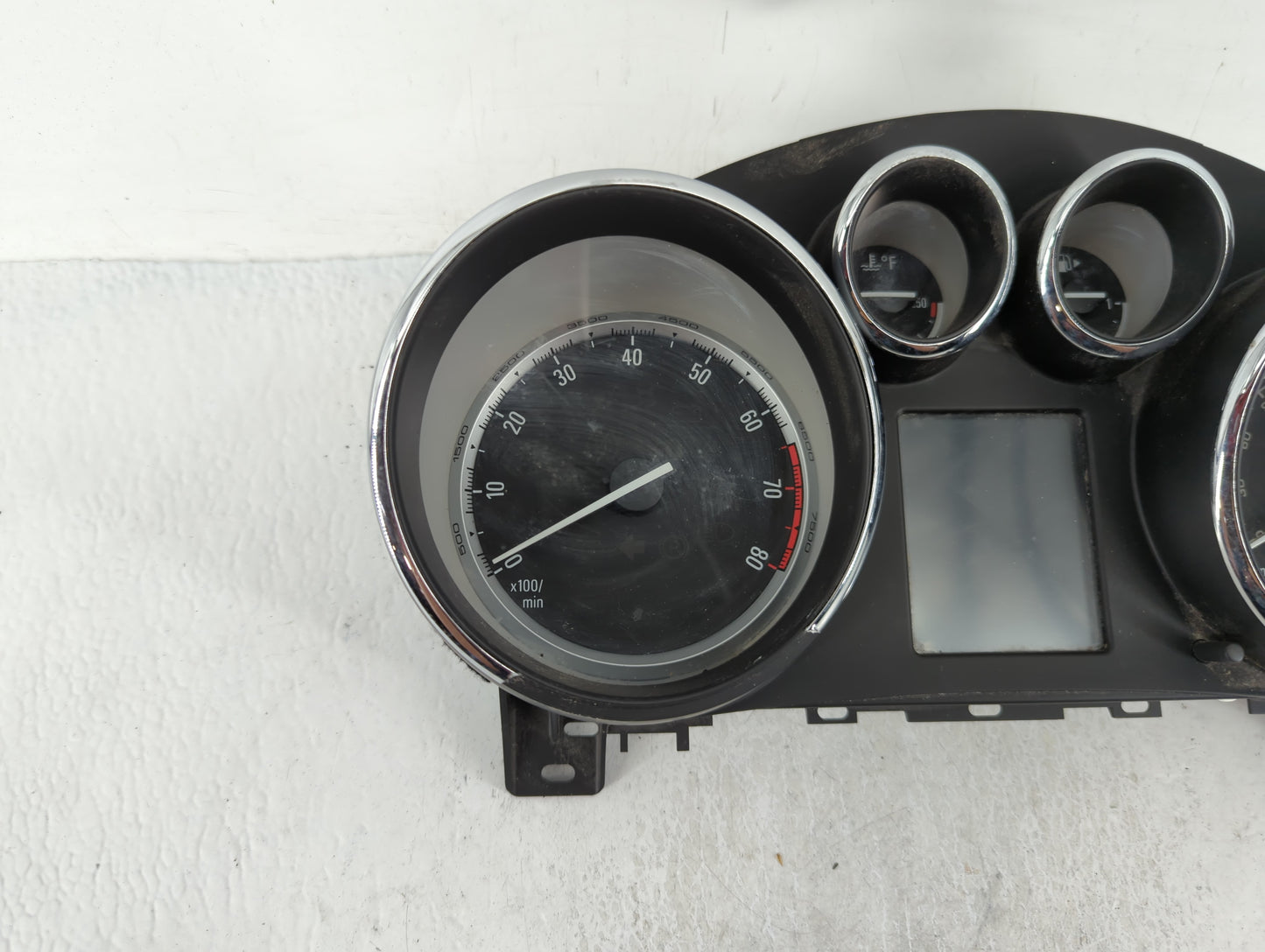 2014-2015 Buick Verano Instrument Cluster Speedometer Gauges P/N:23316331 769323-050U, 22993180 Fits Fits 2014 2015 OEM Used