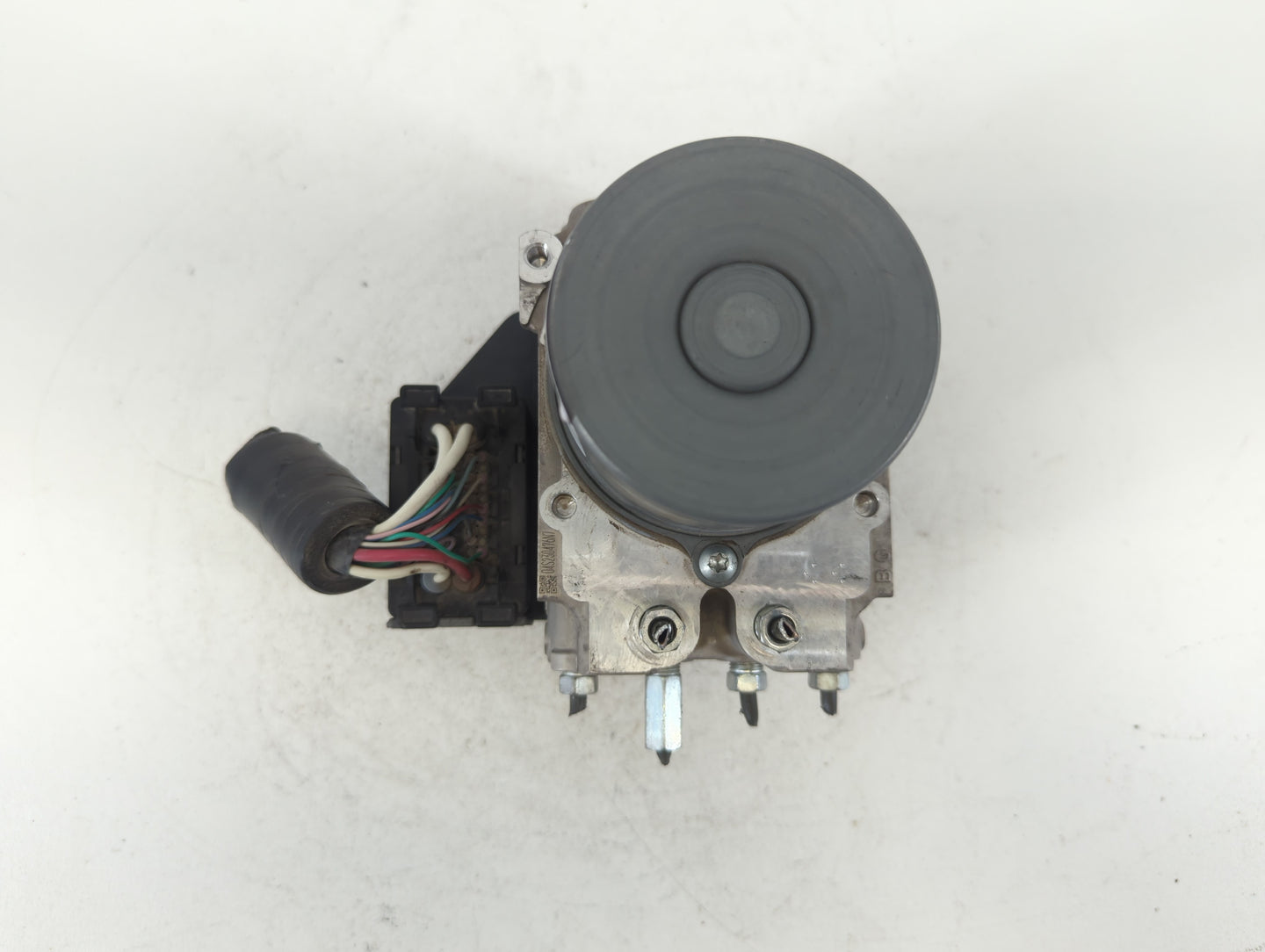 2015 Buick Verano ABS Pump Control Module Replacement P/N:44540-53620 Fits OEM Used Auto Parts - Oemusedautoparts1.com