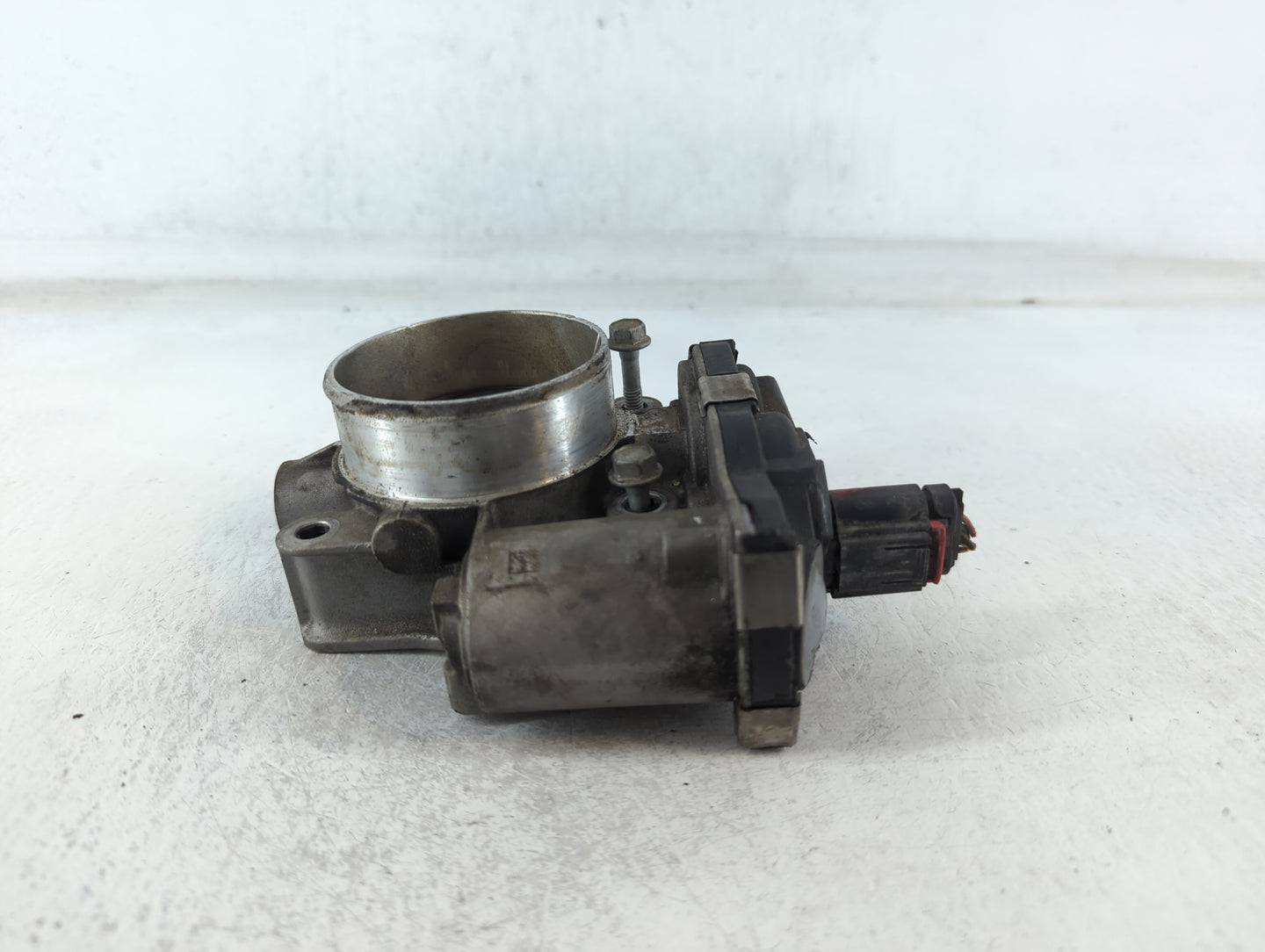 2012-2015 Buick Verano Throttle Body P/N:12632101CA Fits Fits 2012 2013 2014 2015 OEM Used Auto Parts - Oemusedautoparts1.co
