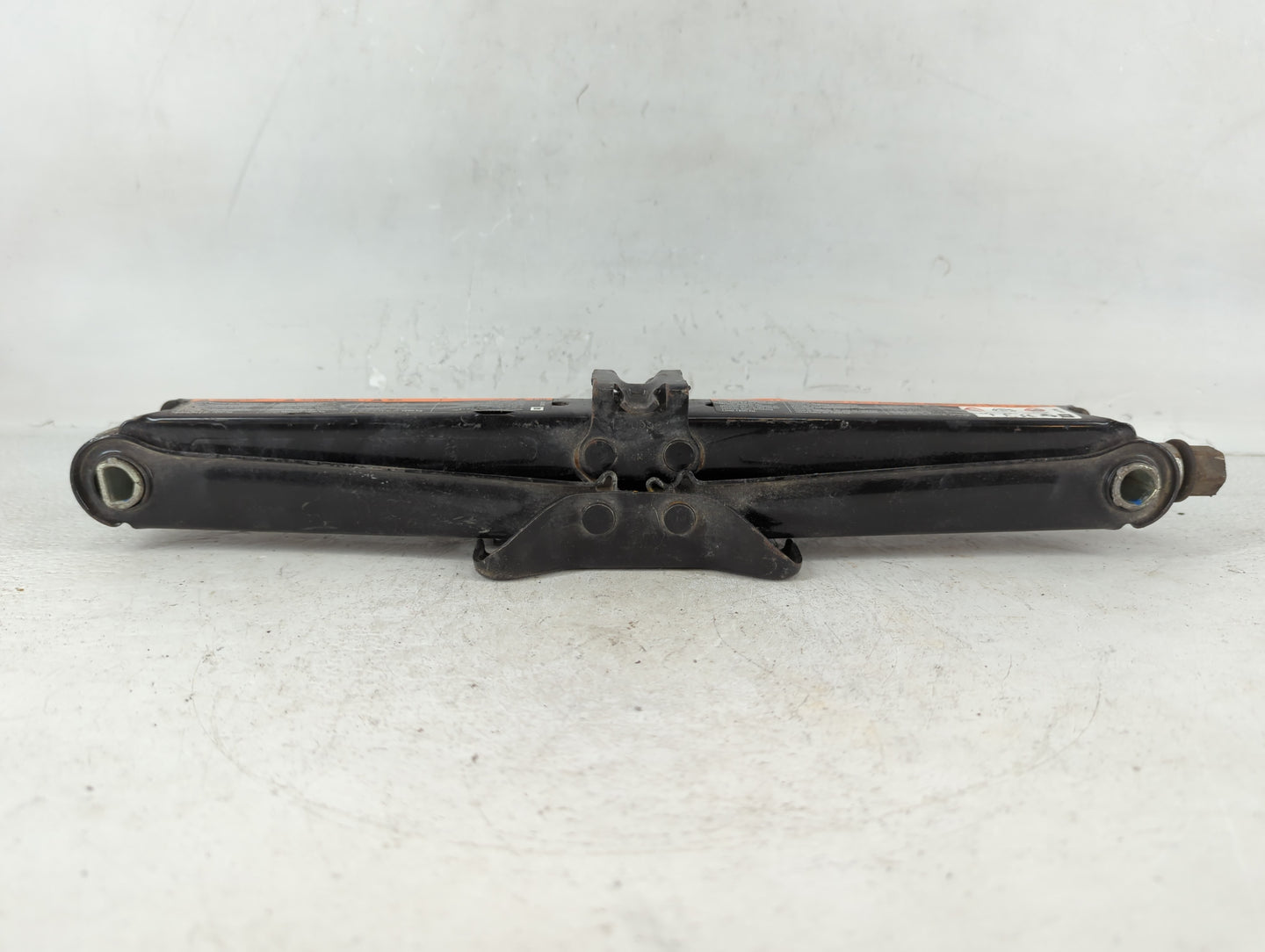 2015 Buick Verano Spare Scissor Car Jack - Oemusedautoparts1.com