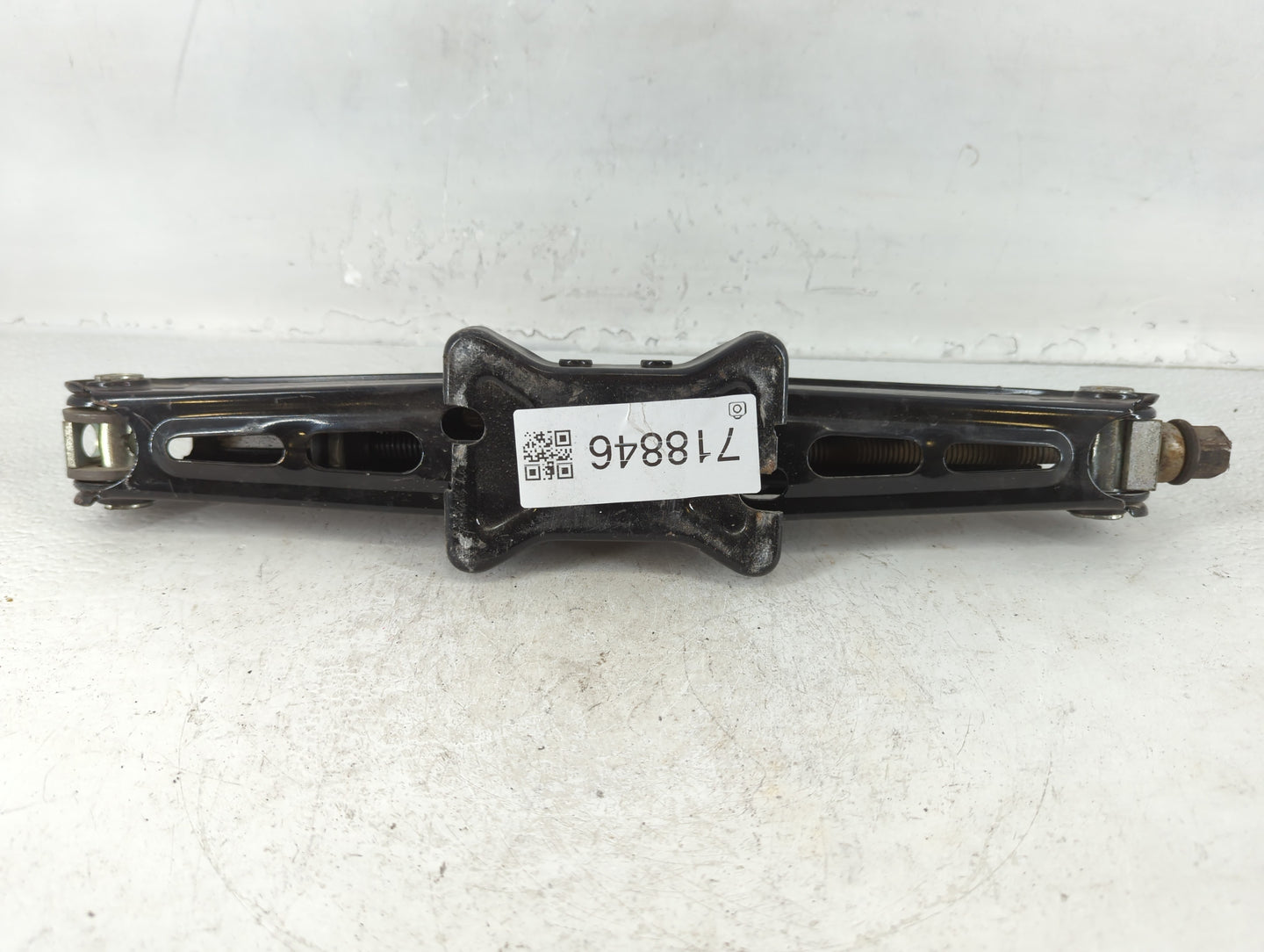 2015 Buick Verano Spare Scissor Car Jack - Oemusedautoparts1.com