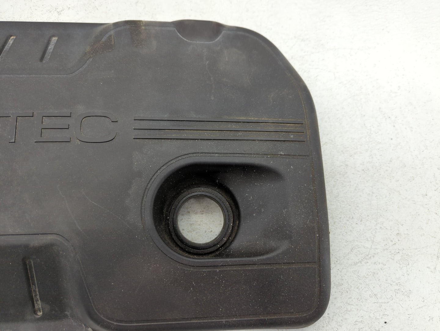 2015 Buick Verano Engine Cover - Oemusedautoparts1.com