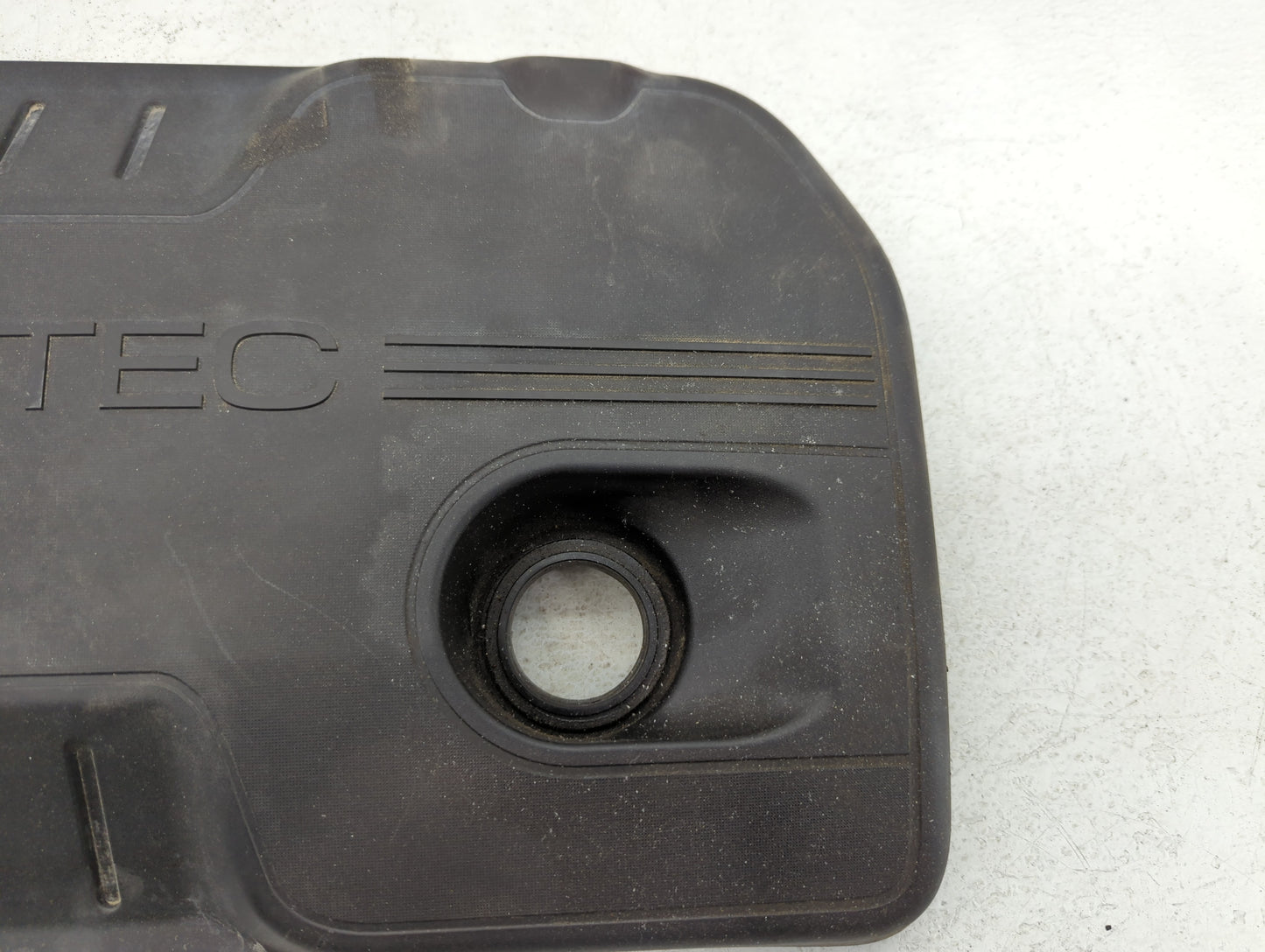2015 Buick Verano Engine Cover - Oemusedautoparts1.com