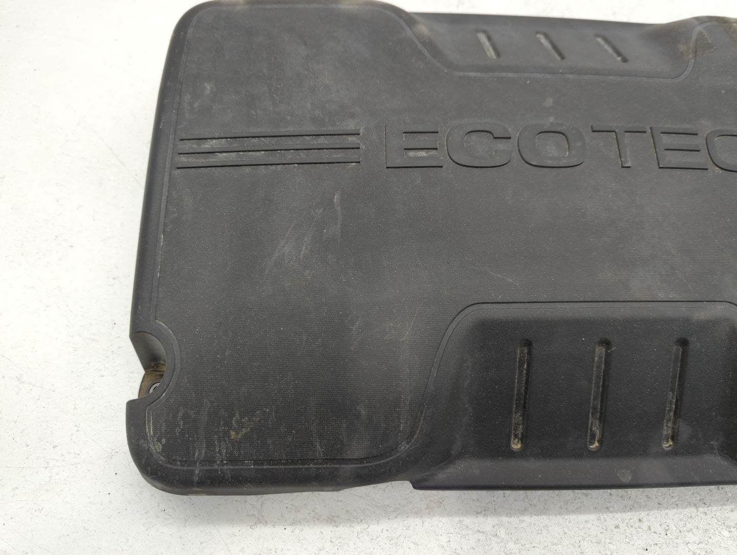 2015 Buick Verano Engine Cover - Oemusedautoparts1.com