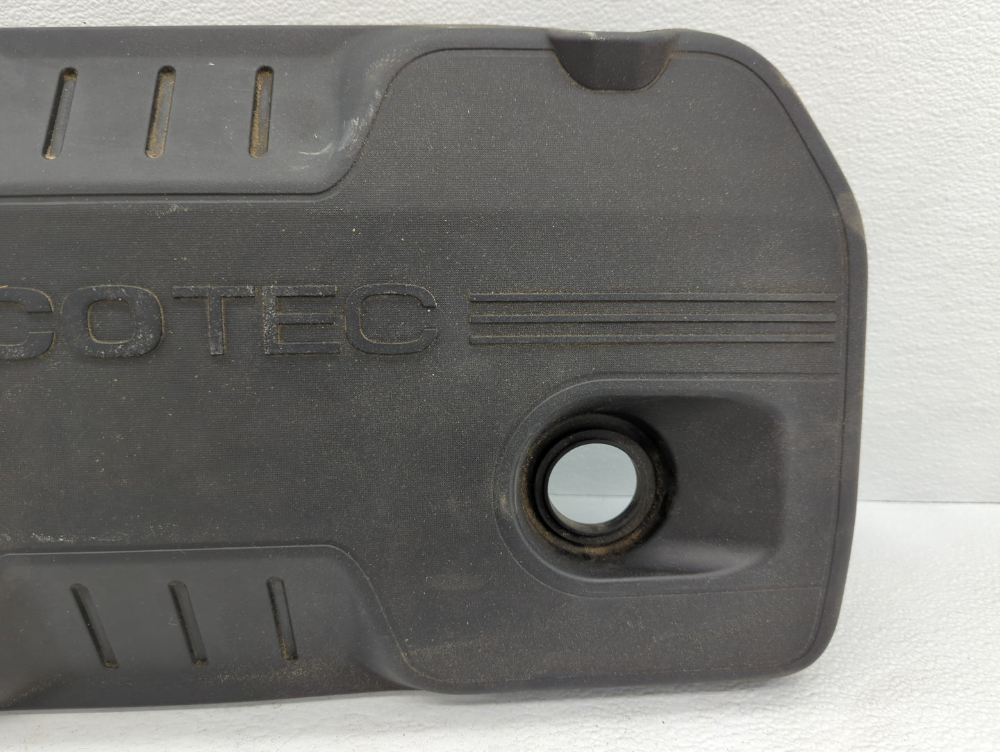 2015 Buick Verano Engine Cover - Oemusedautoparts1.com