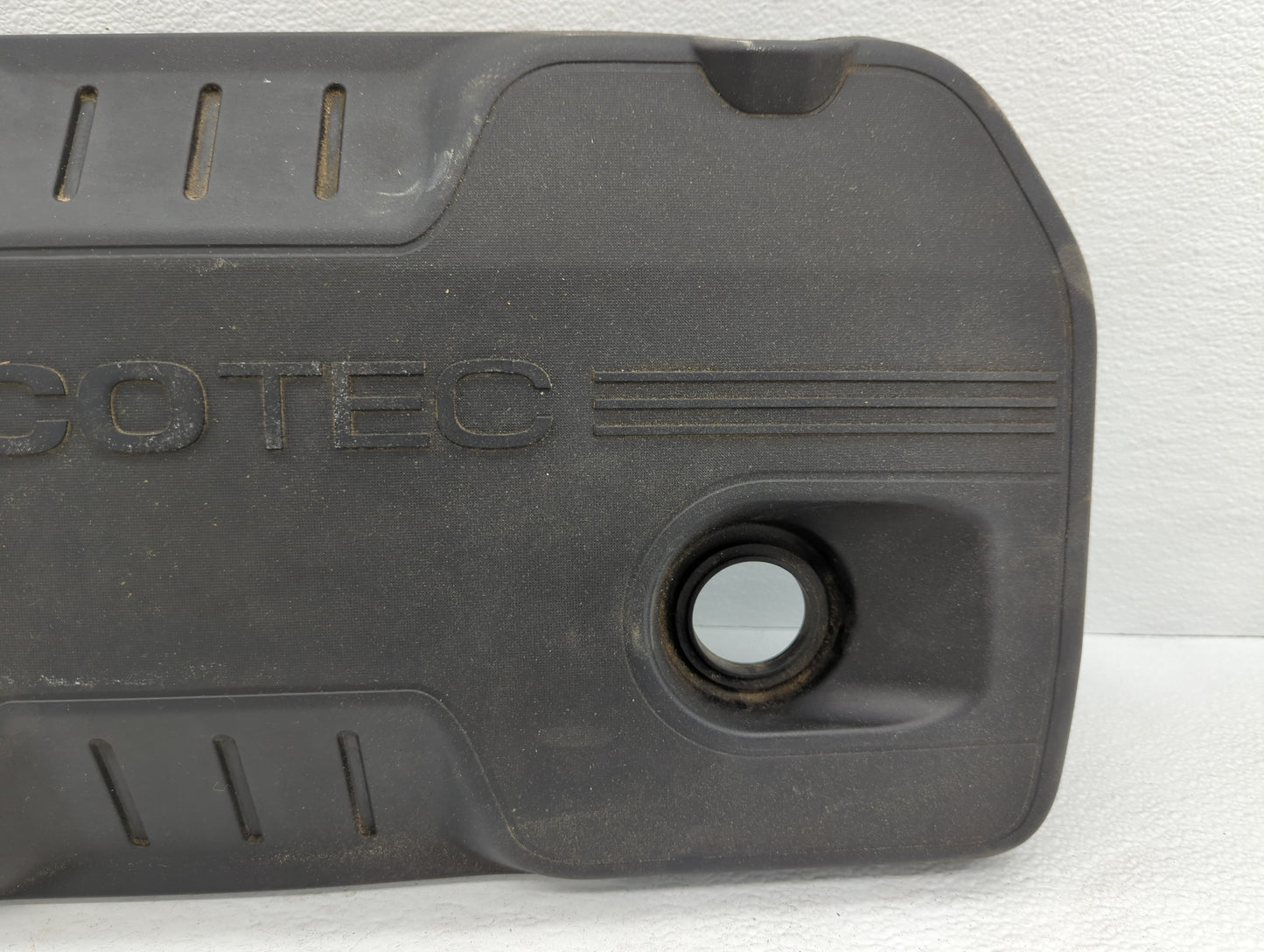 2015 Buick Verano Engine Cover - Oemusedautoparts1.com