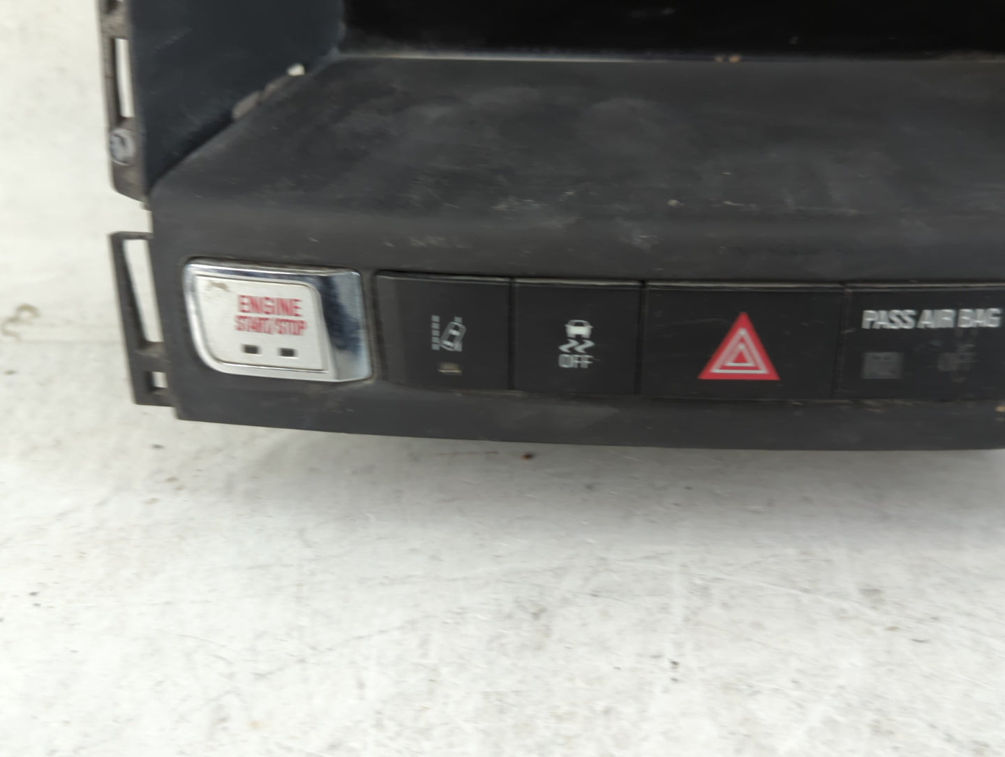 2012-2017 Buick Verano Information Display Screen - Oemusedautoparts1.com